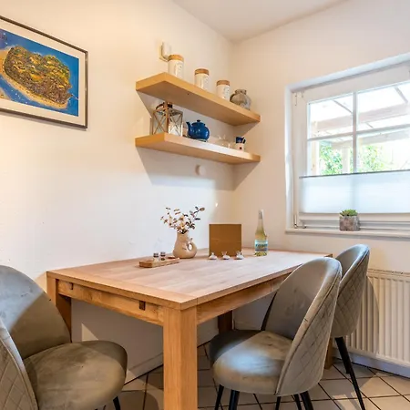 Holiday home Haus Foehroase