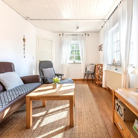 Haus Foehroase Holiday home *